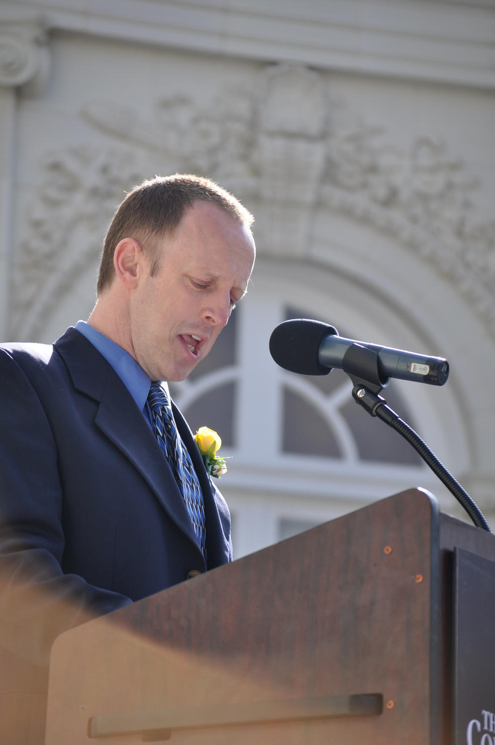 Mr. Amos White giving the 2016 Commencement Address